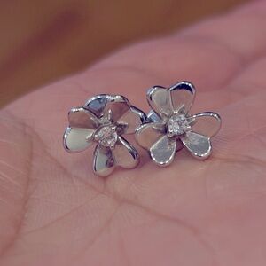 Elegant Silver Flower Stud Earrings